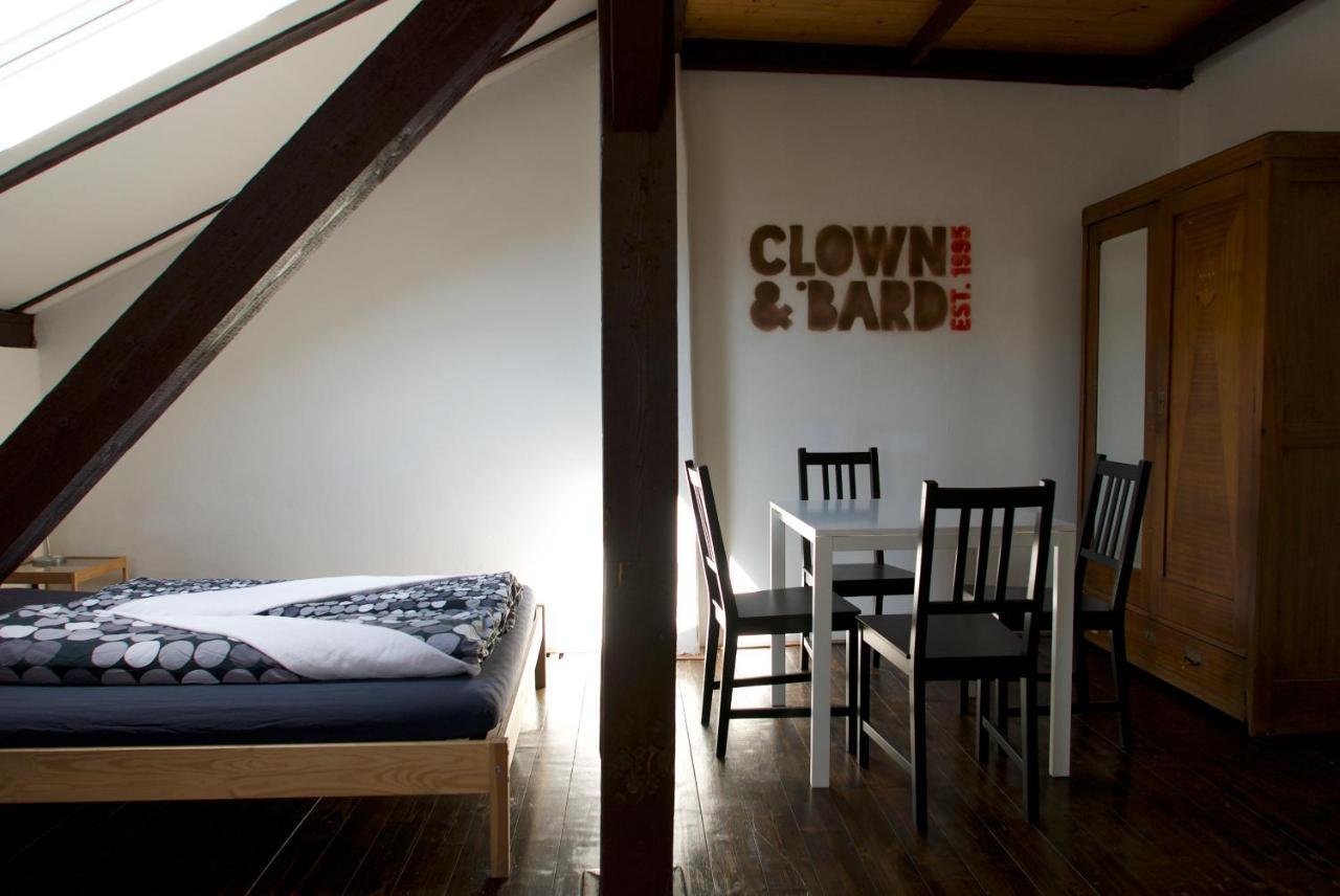 Clown And Bard Hostel Prague Luaran gambar